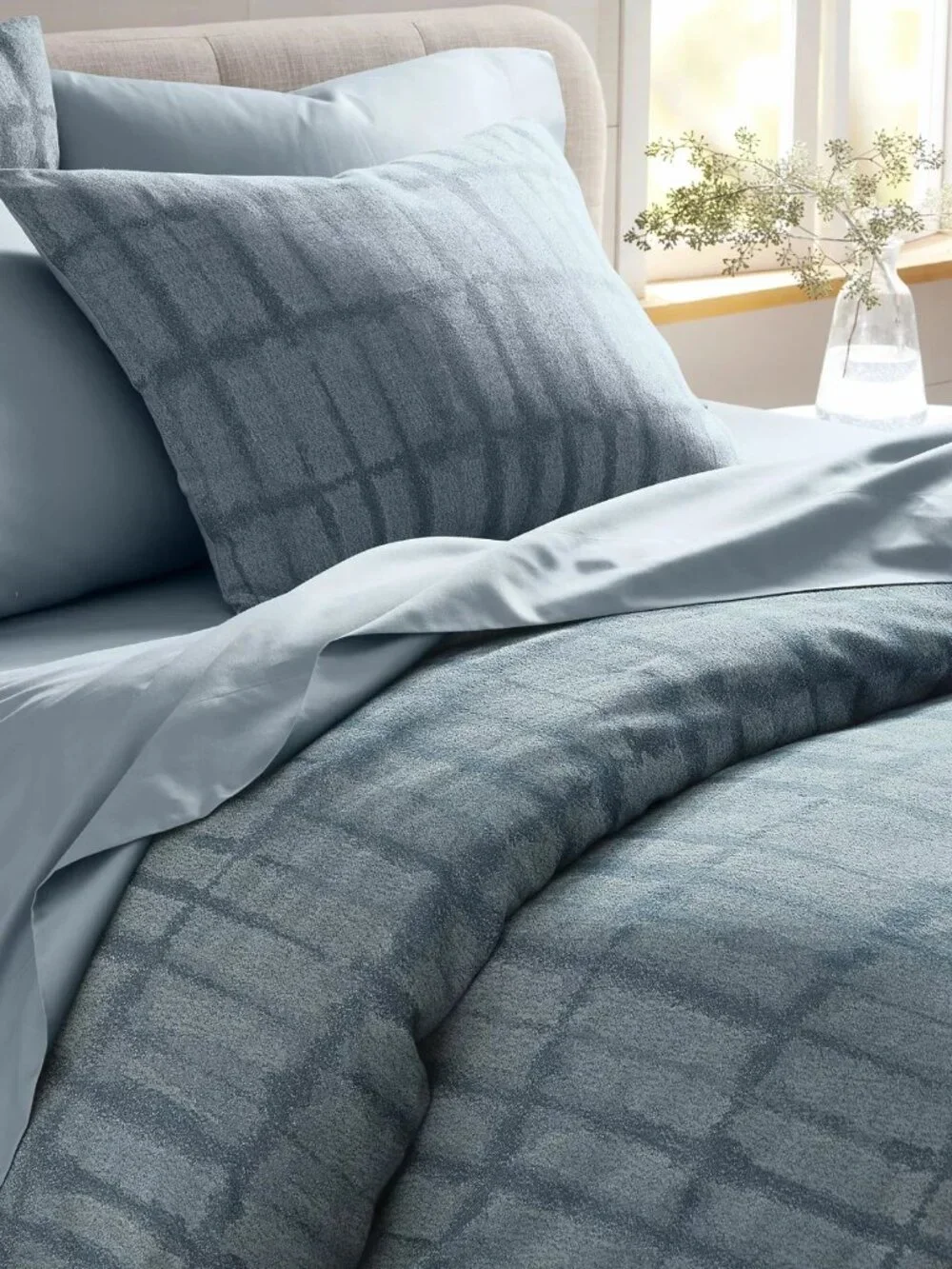 Oake Indigo Shibori Stripe Duvet Cover 3pc Set - Full/Queen Blue Cotton Bedding